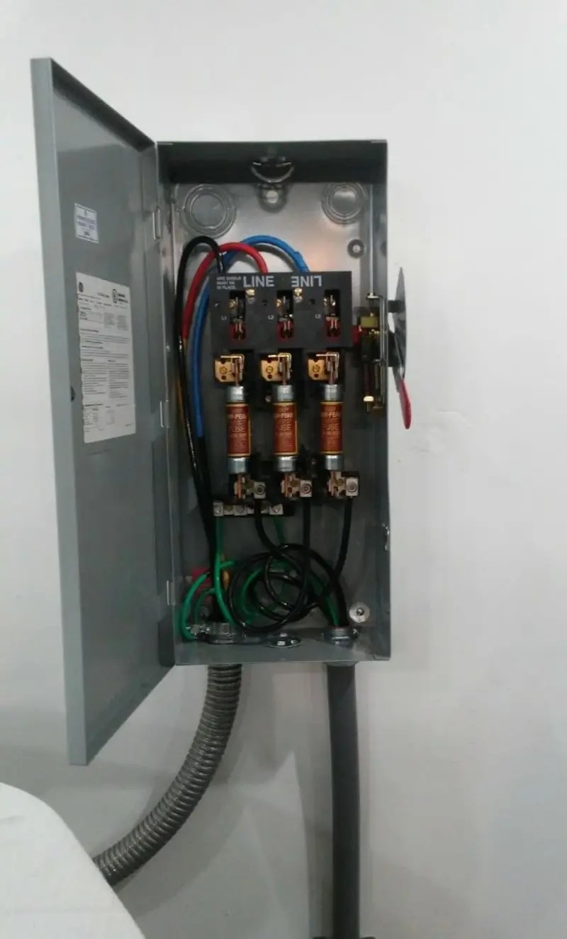 Three-phase disconnect switch installed for Smoke Detector Installation in Ravena
